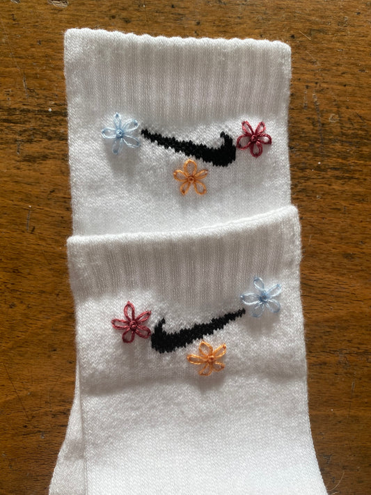 Socken bestickt | Blumen Stickerei