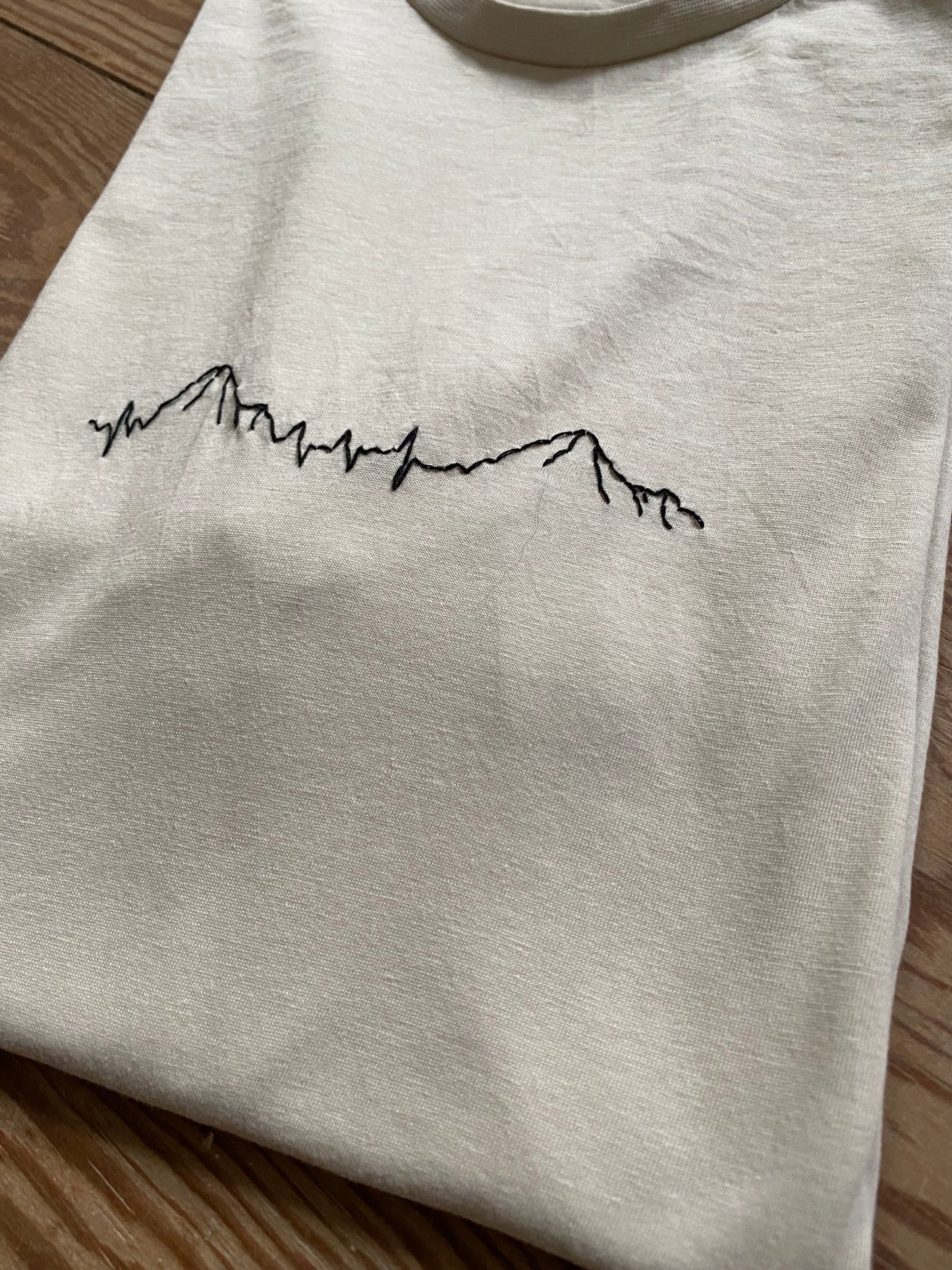 T-shirt bestickt | Berge