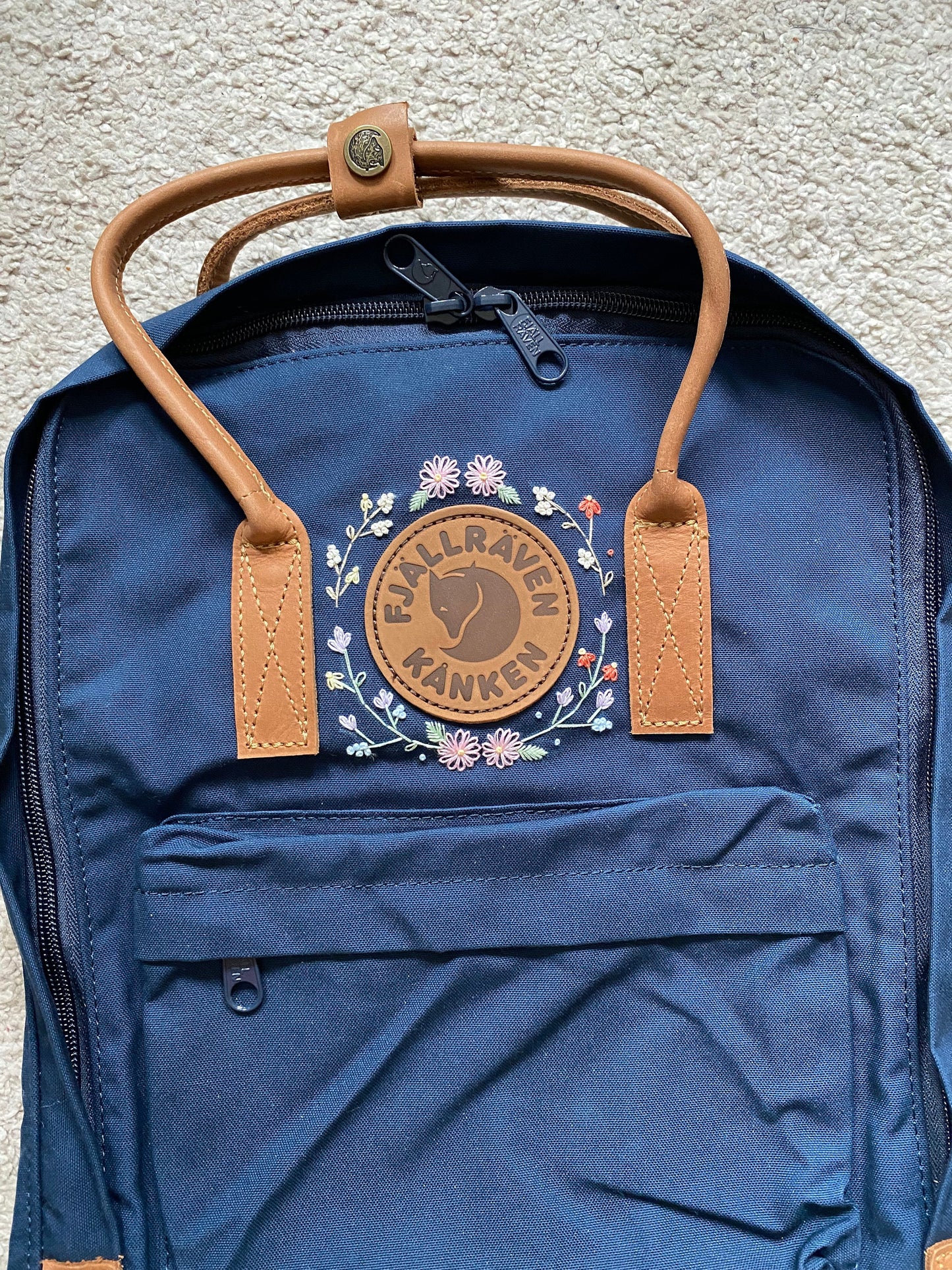 Fjällräven Kanken bestickt | Blumen | Rucksack personalisiert