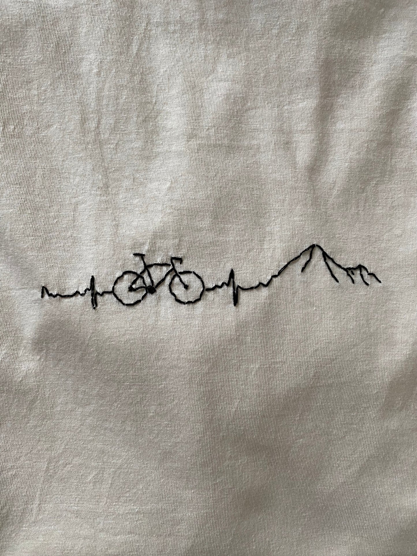 T-shirt bestickt | Fahrrad | Berge